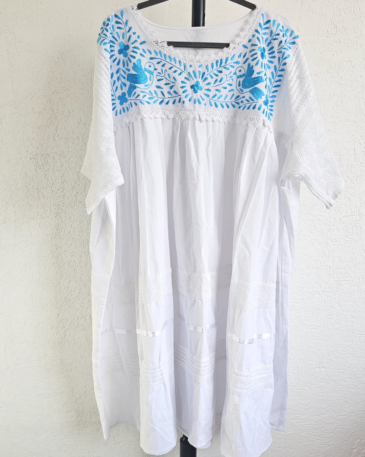 Vestido Lety 3XL - 4 XL Blanco Pajaritos Azul Cielo