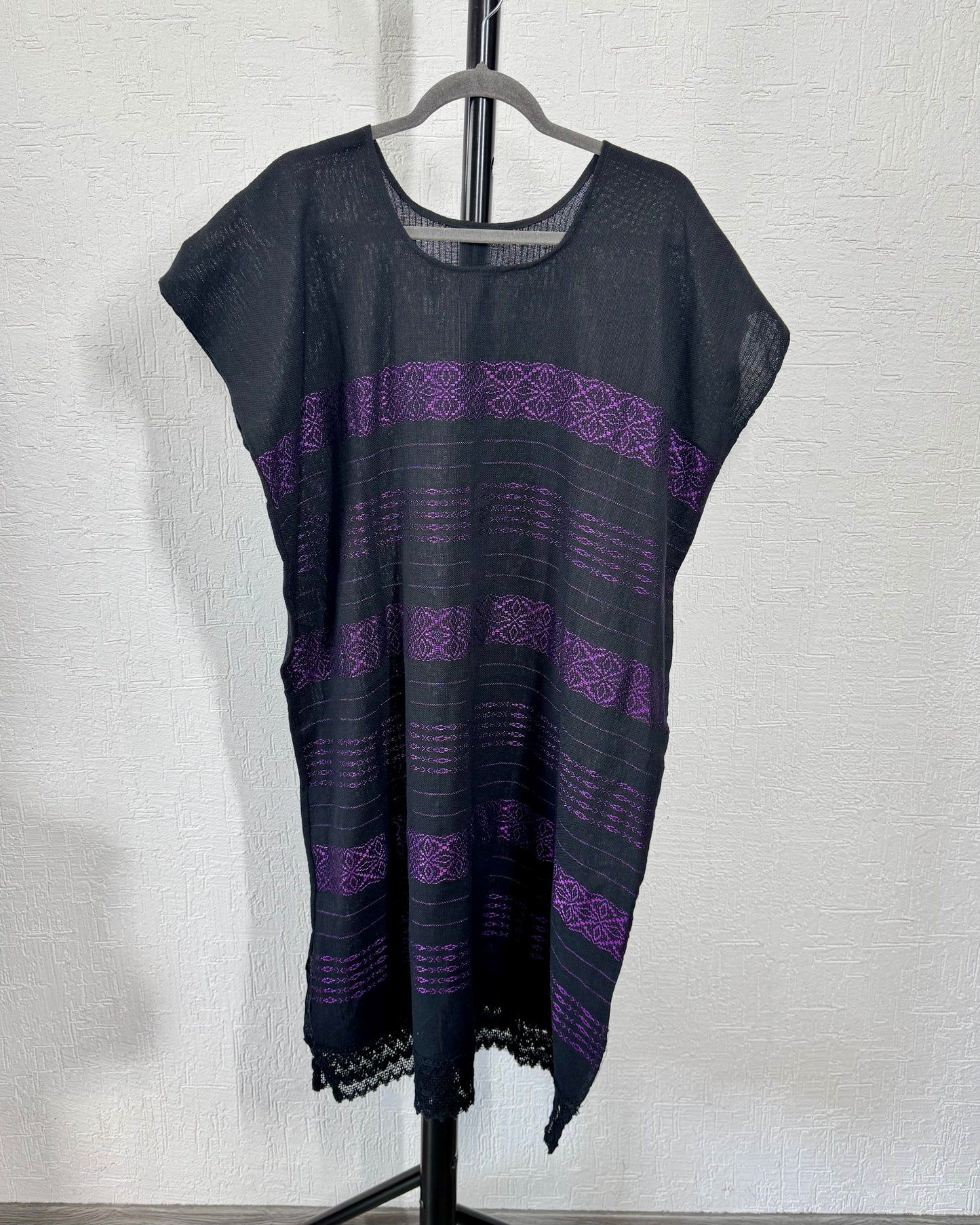 Huipil Lety Negro Morado
