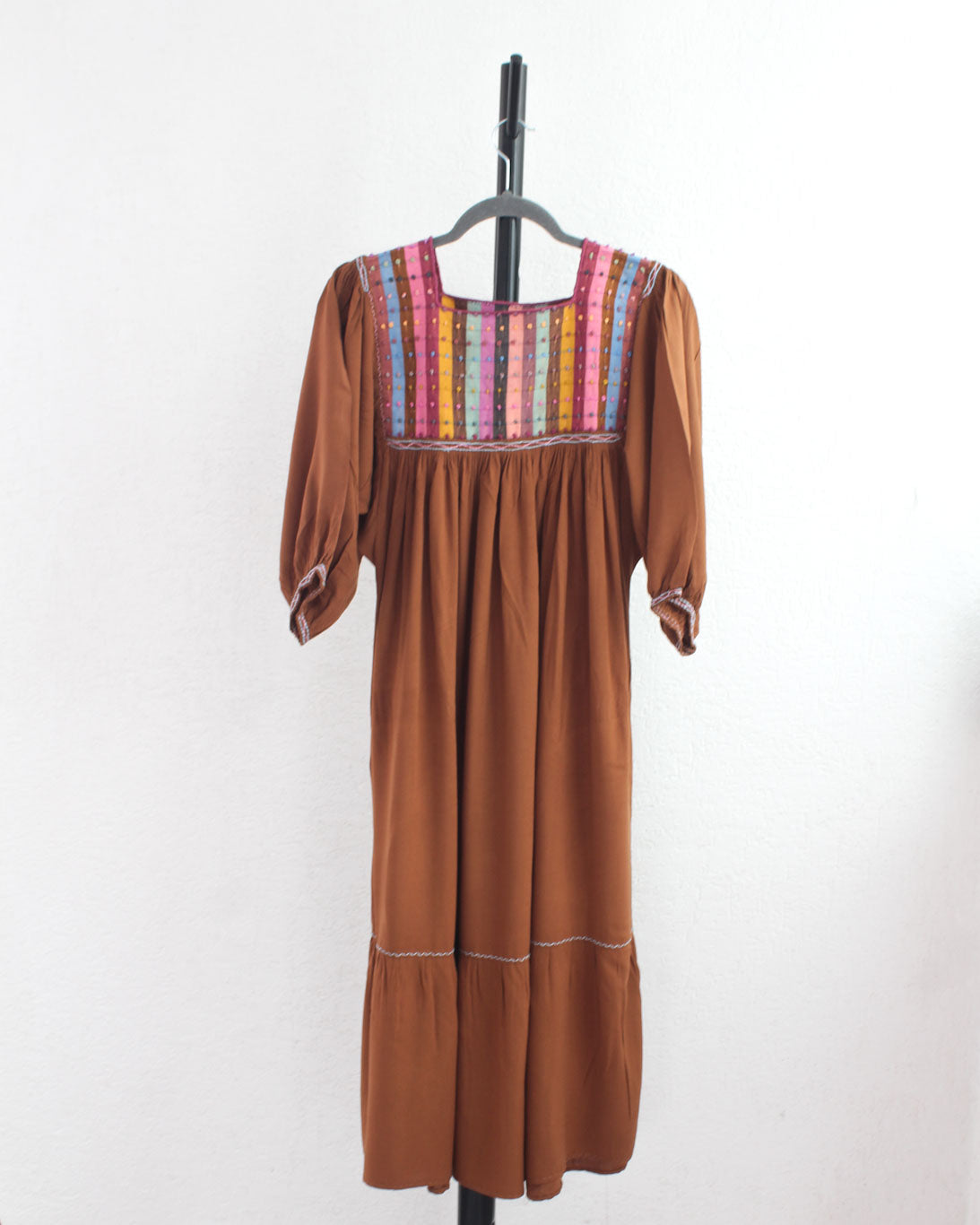 Vestido Nuditos 3/4 Manga Marrón