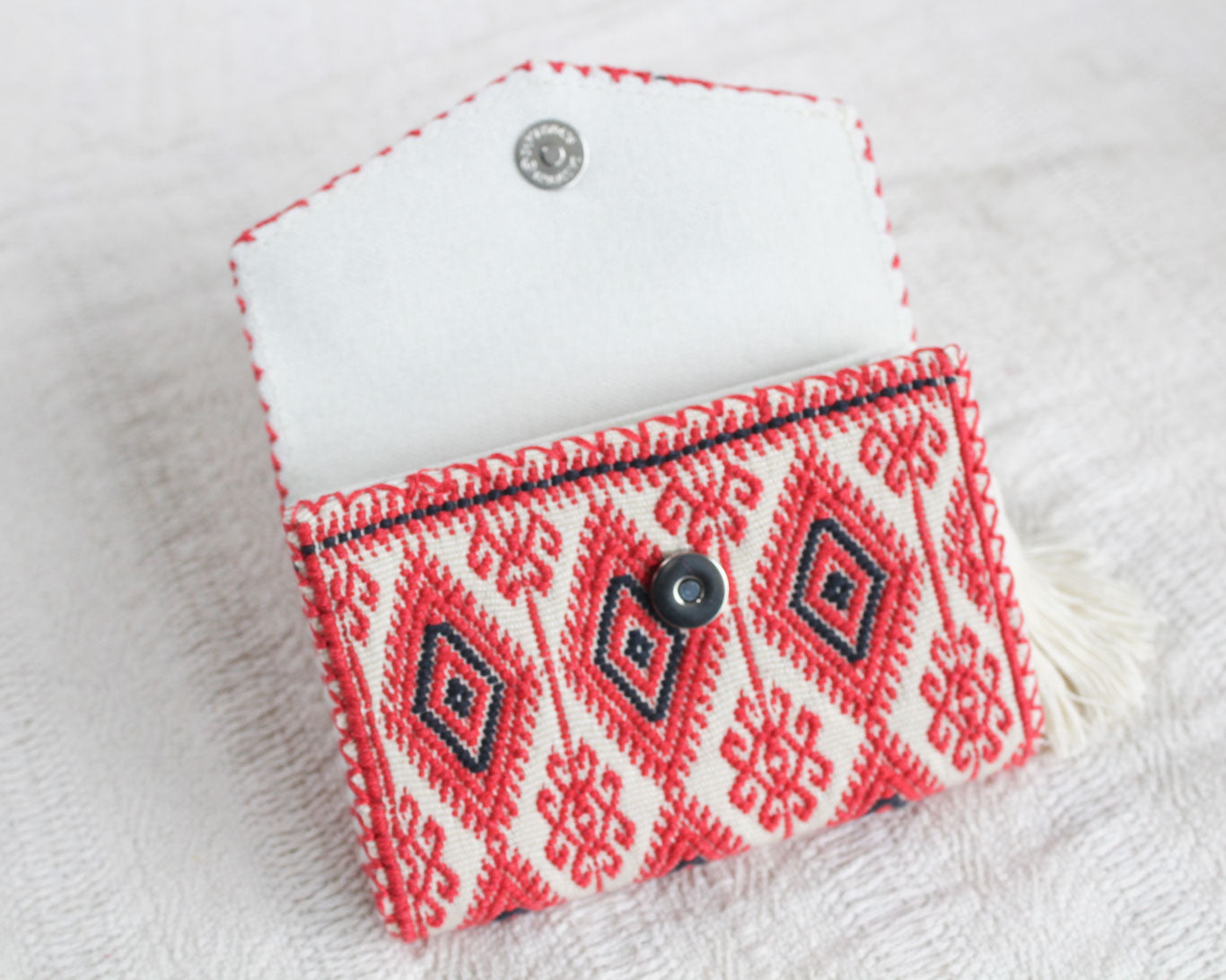 Cartera Estrellas con Coronas Coral Blanco