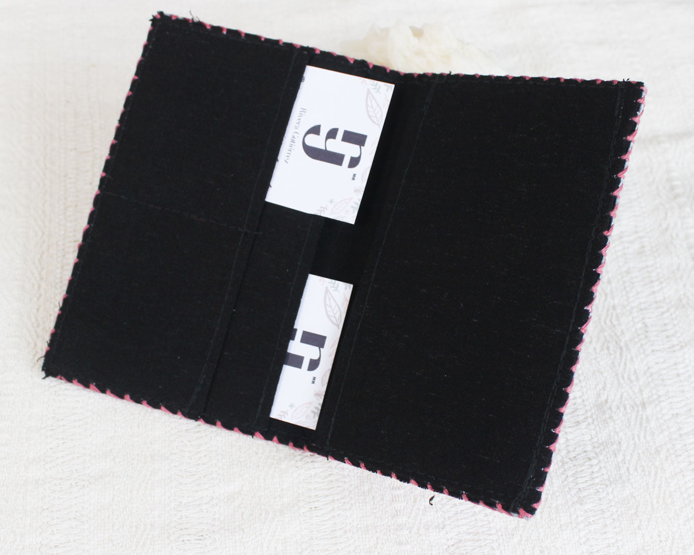 Porta Pasaporte Pejel Gris Rosa