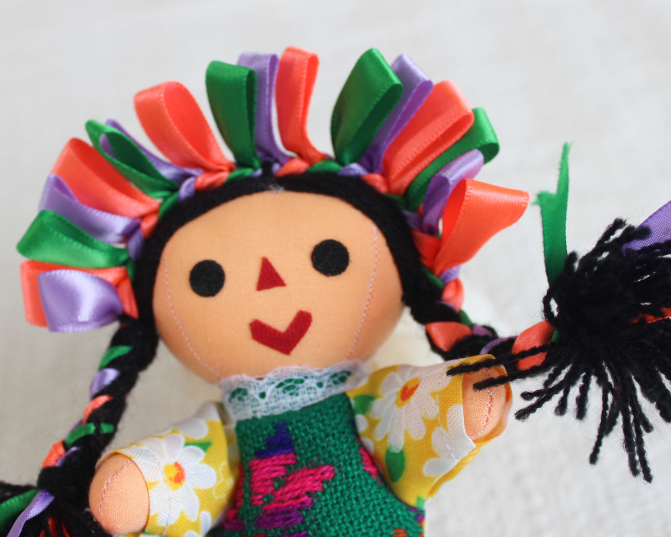Muñeca Lelé Mediana Lila Coral Verde