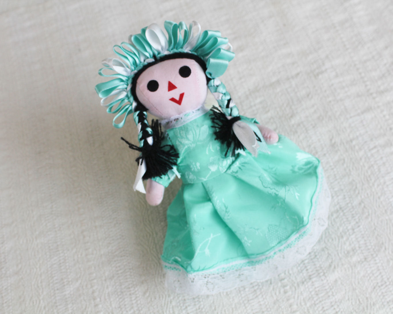 Muñeca Lelé Mediana Turquesa Blanco