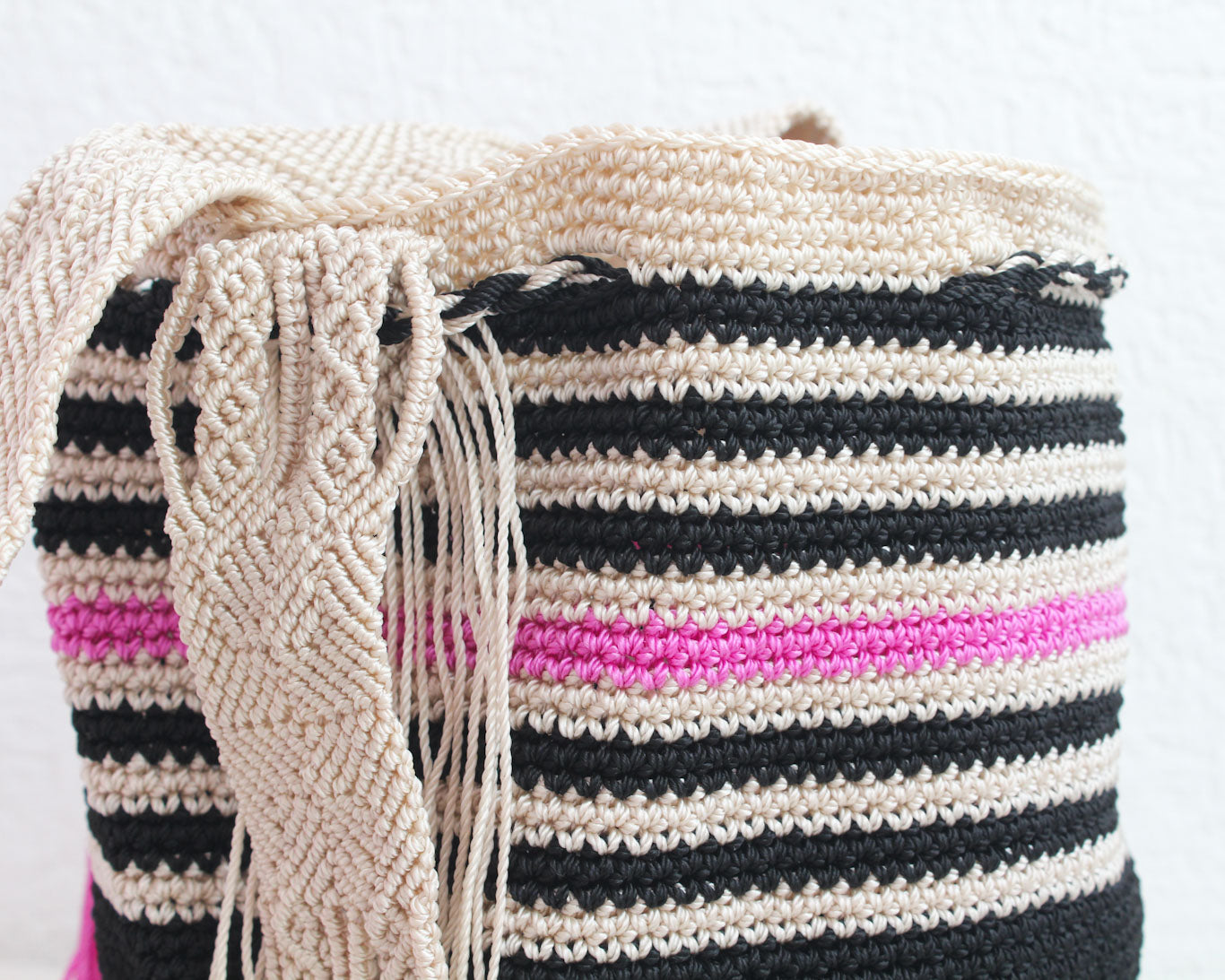 Bolso Morral Negro Marfil Rosa