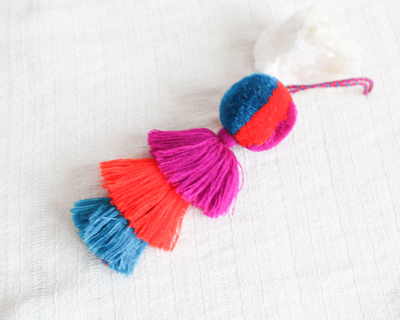 Pompón Grande Azul Coral Magenta