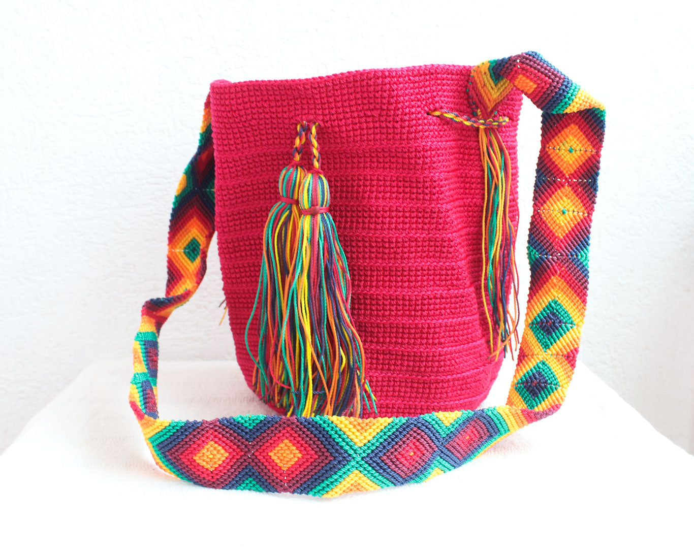 Bolso Morral Rojo Rombos Azul Verde