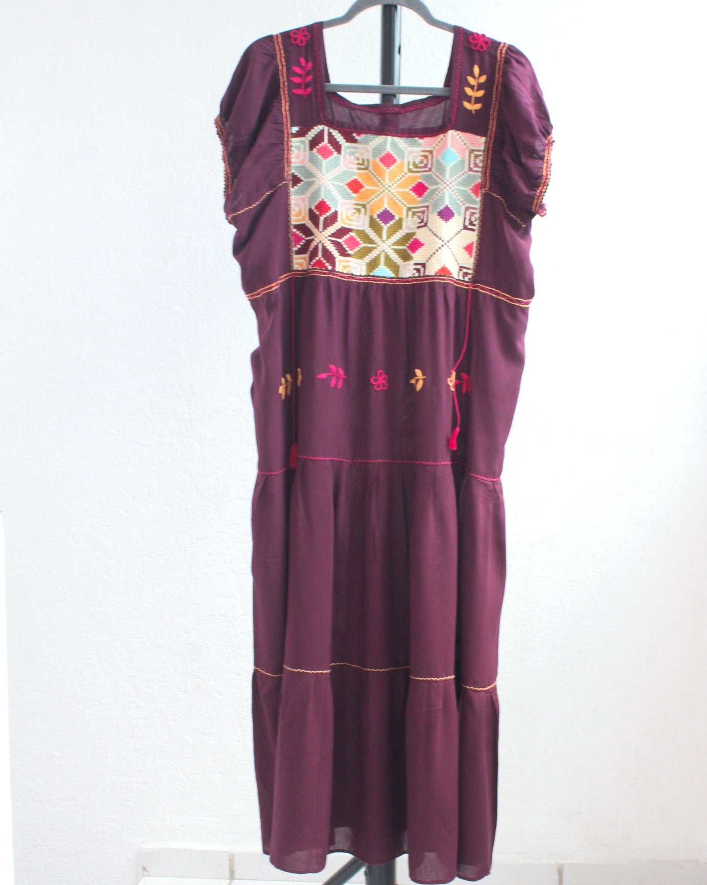 Vestido Julia Flores Vino L / XL