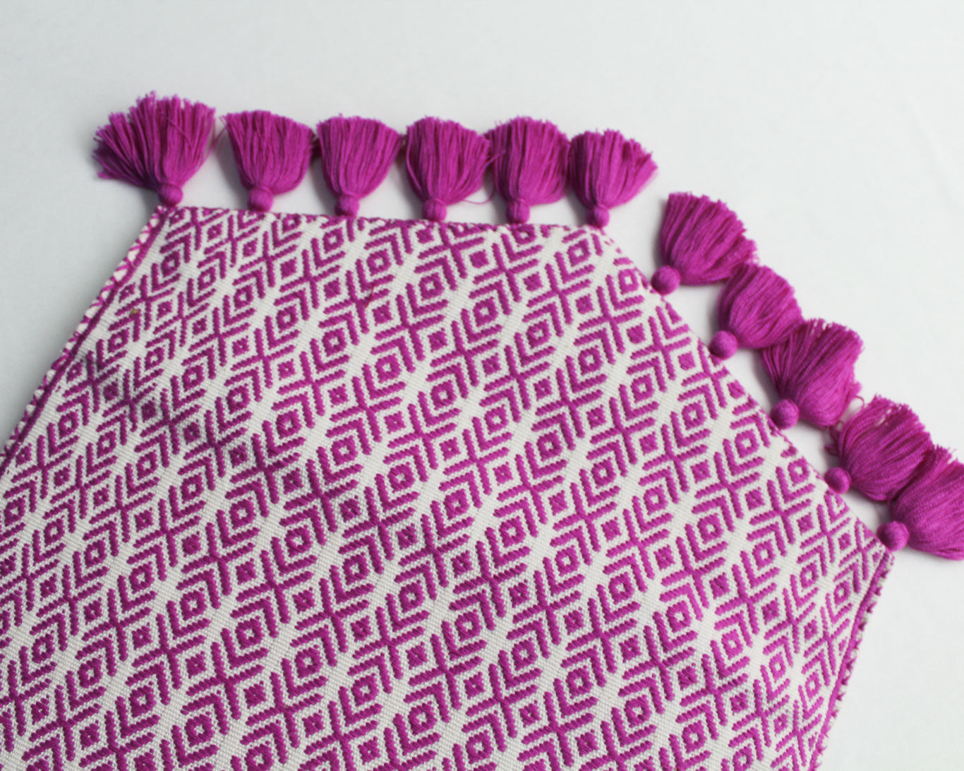 Clutch Artesanal Flores Lila Blanco