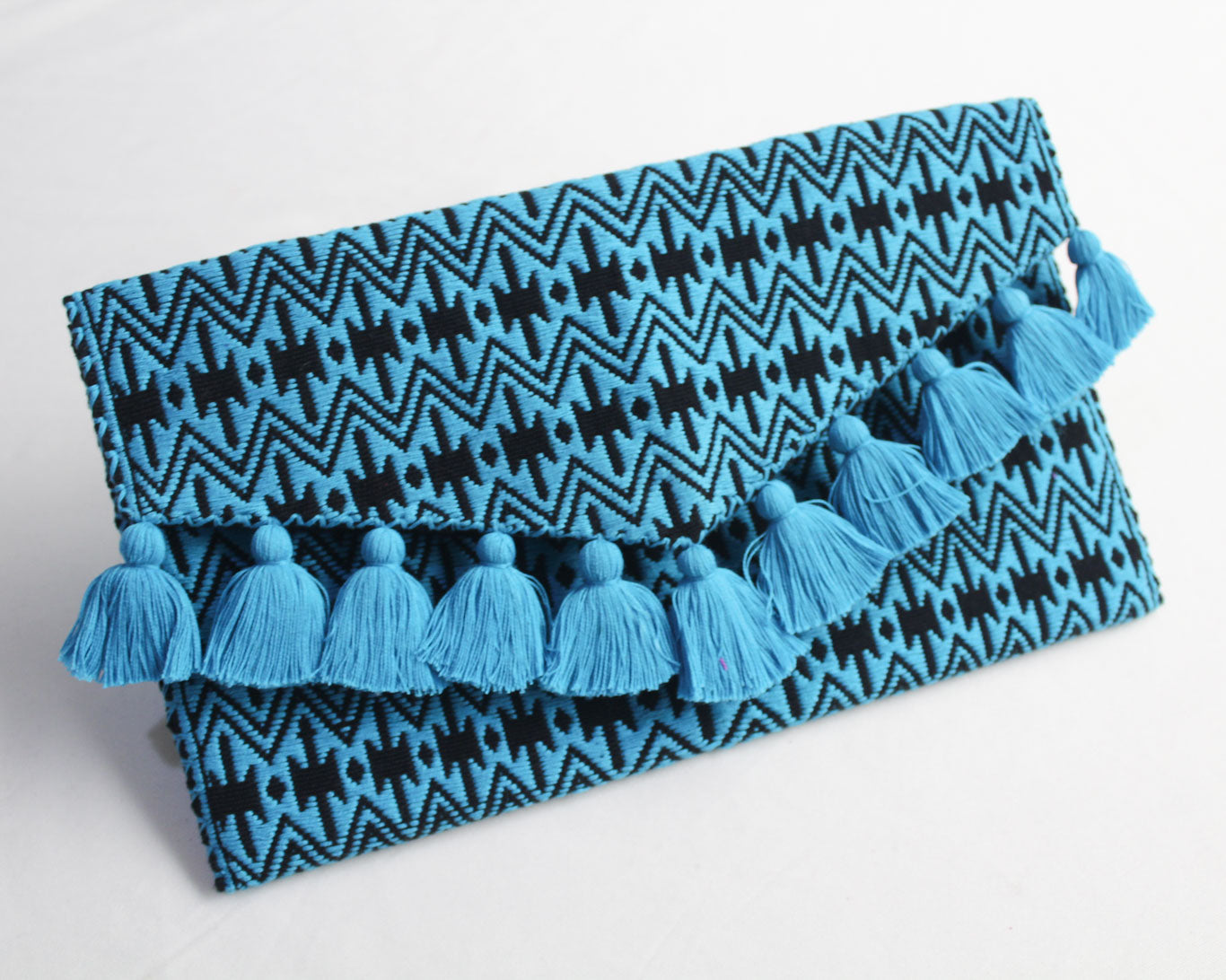 Clutch Artesanal Lluvia de Estrellas Azul Negro