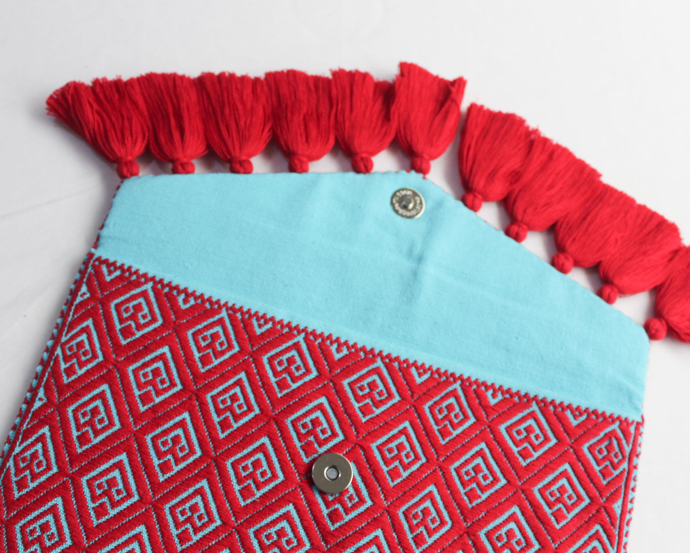 Clutch Artesanal Rizado Rojo Azul