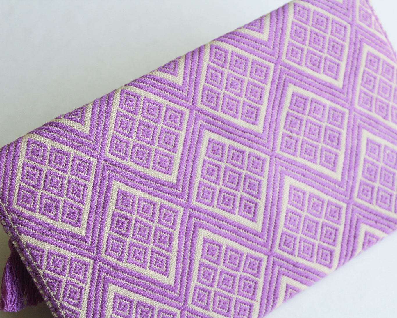 Clutch Artesanal "BATS’I LUCH" Lila