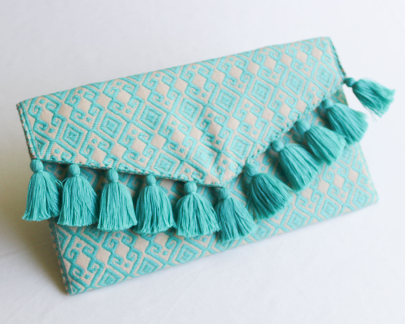 Clutch Artesanal Rizado Turquesa