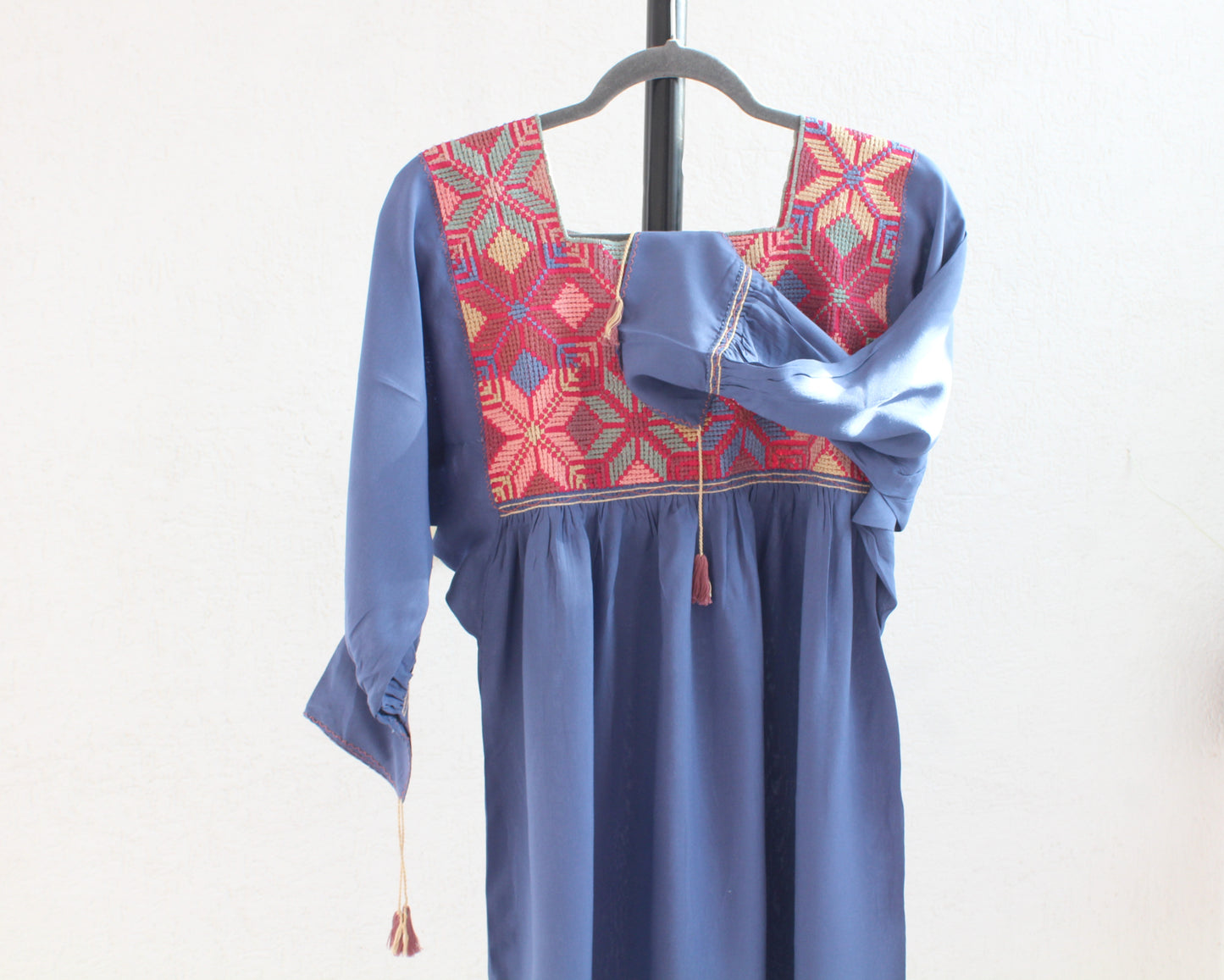 Blusa Gloria Punto de Cruz Azul Rosa