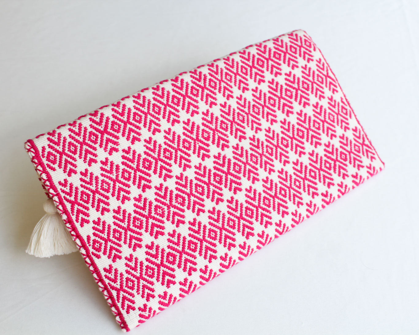 Clutch Artesanal Flores Rosa Mx Blanco