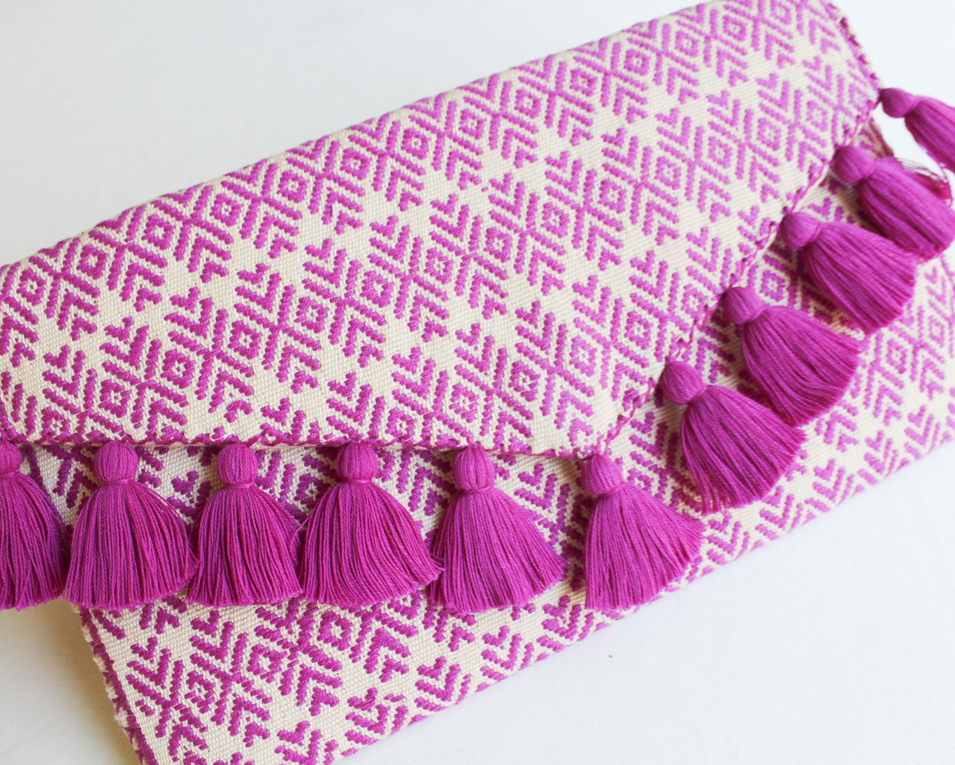 Clutch Artesanal Flores Lila Beige