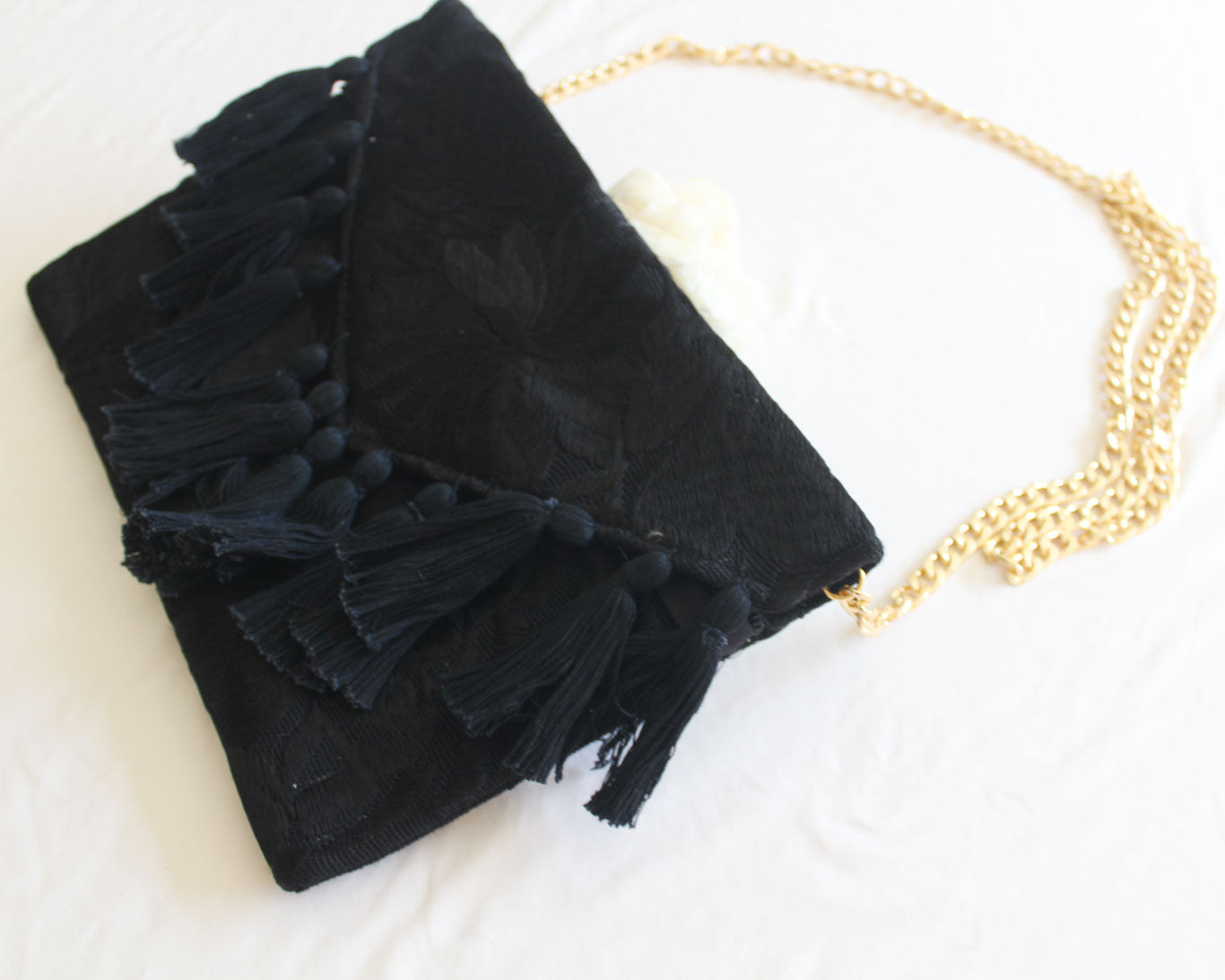 Clutch Bordado Negro