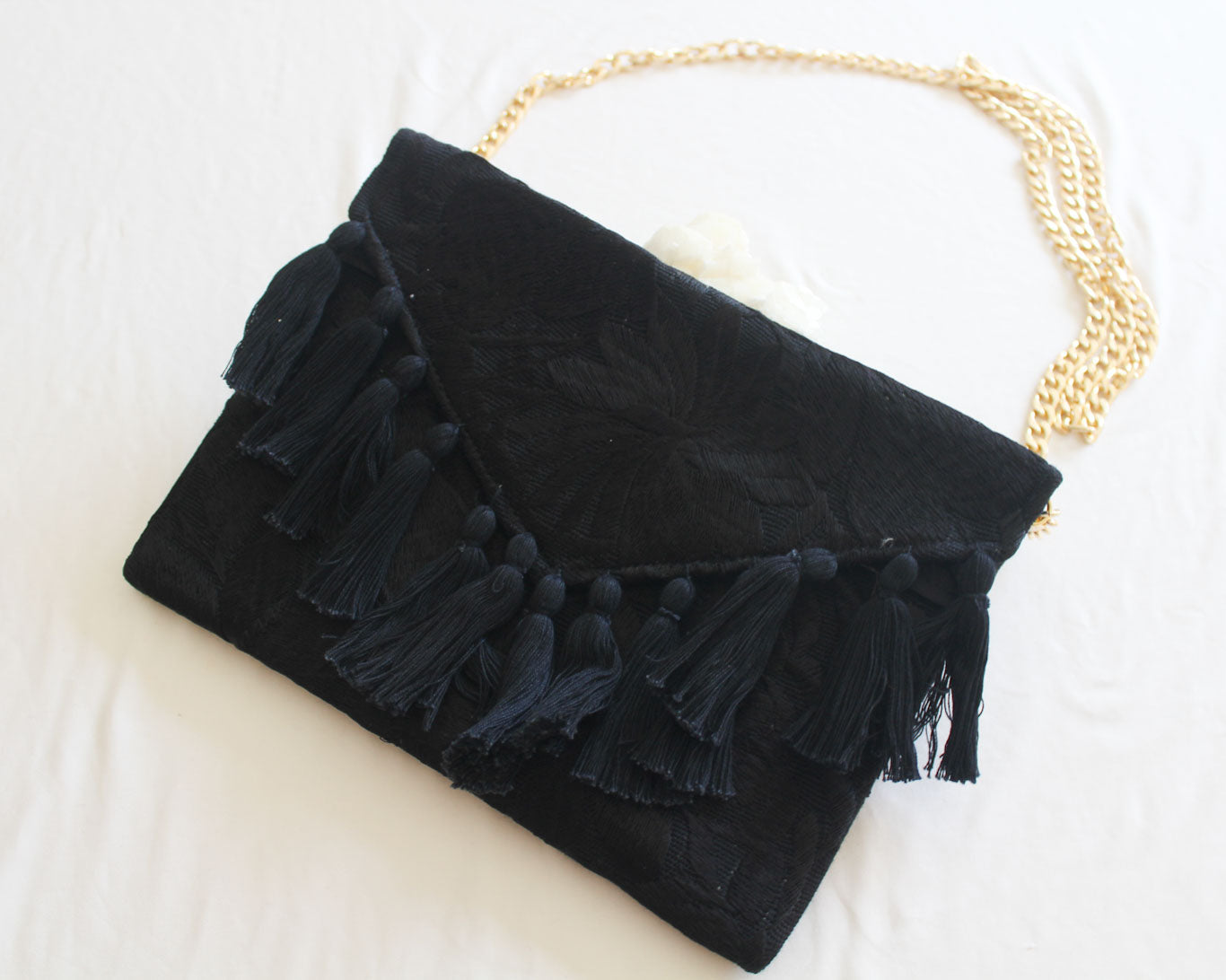 Clutch Bordado Negro