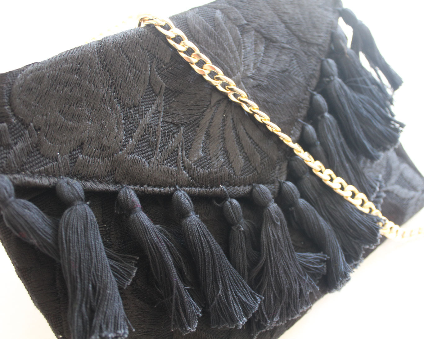 Clutch Bordado Negro