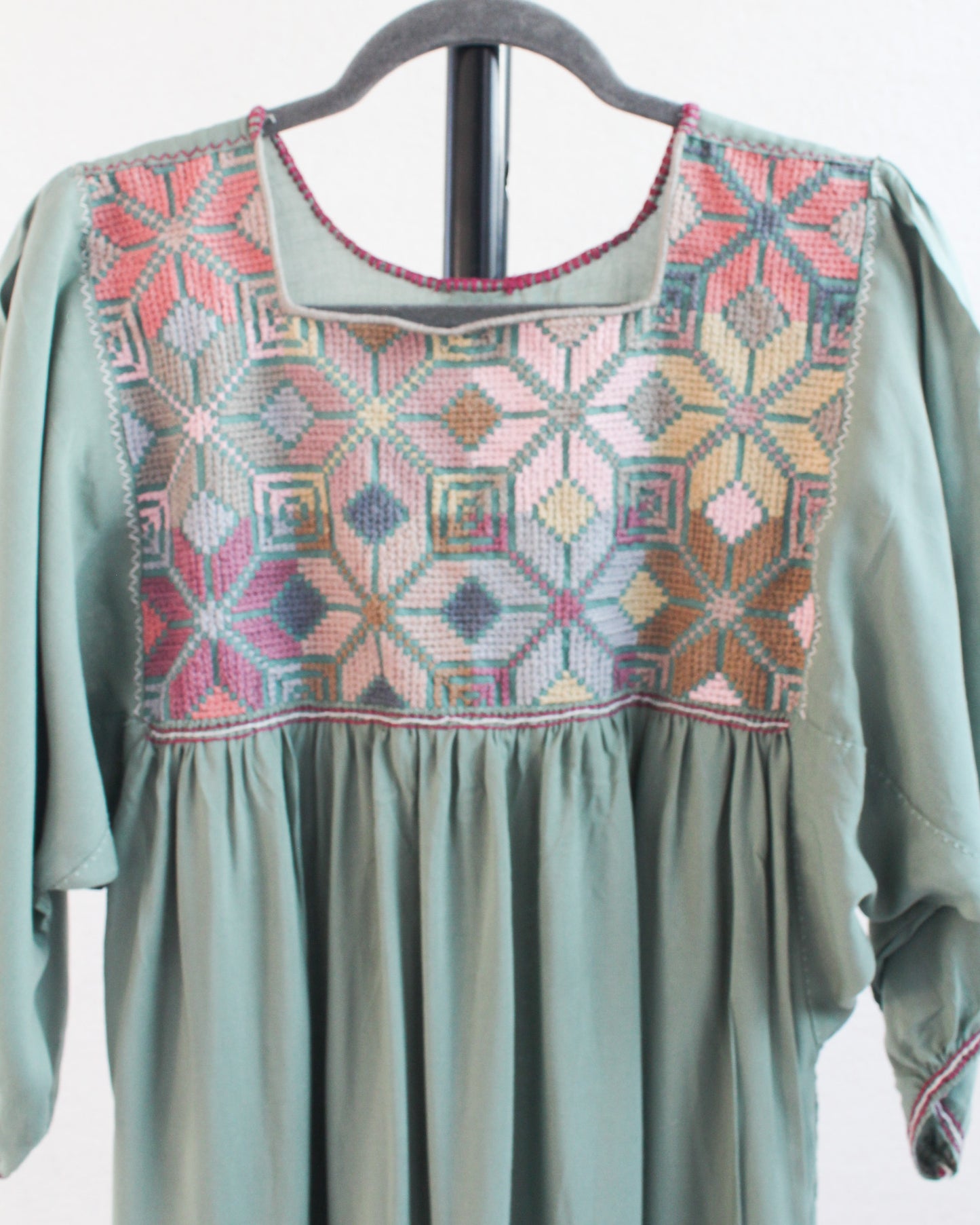Vestido Julia Flores Menta L / XL Manga 3/4