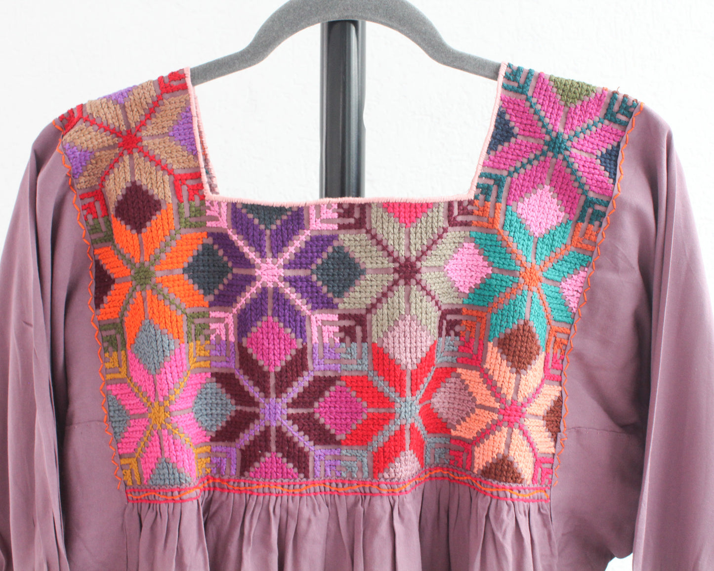 Blusa Gloria Punto de Cruz Palo de Rosa