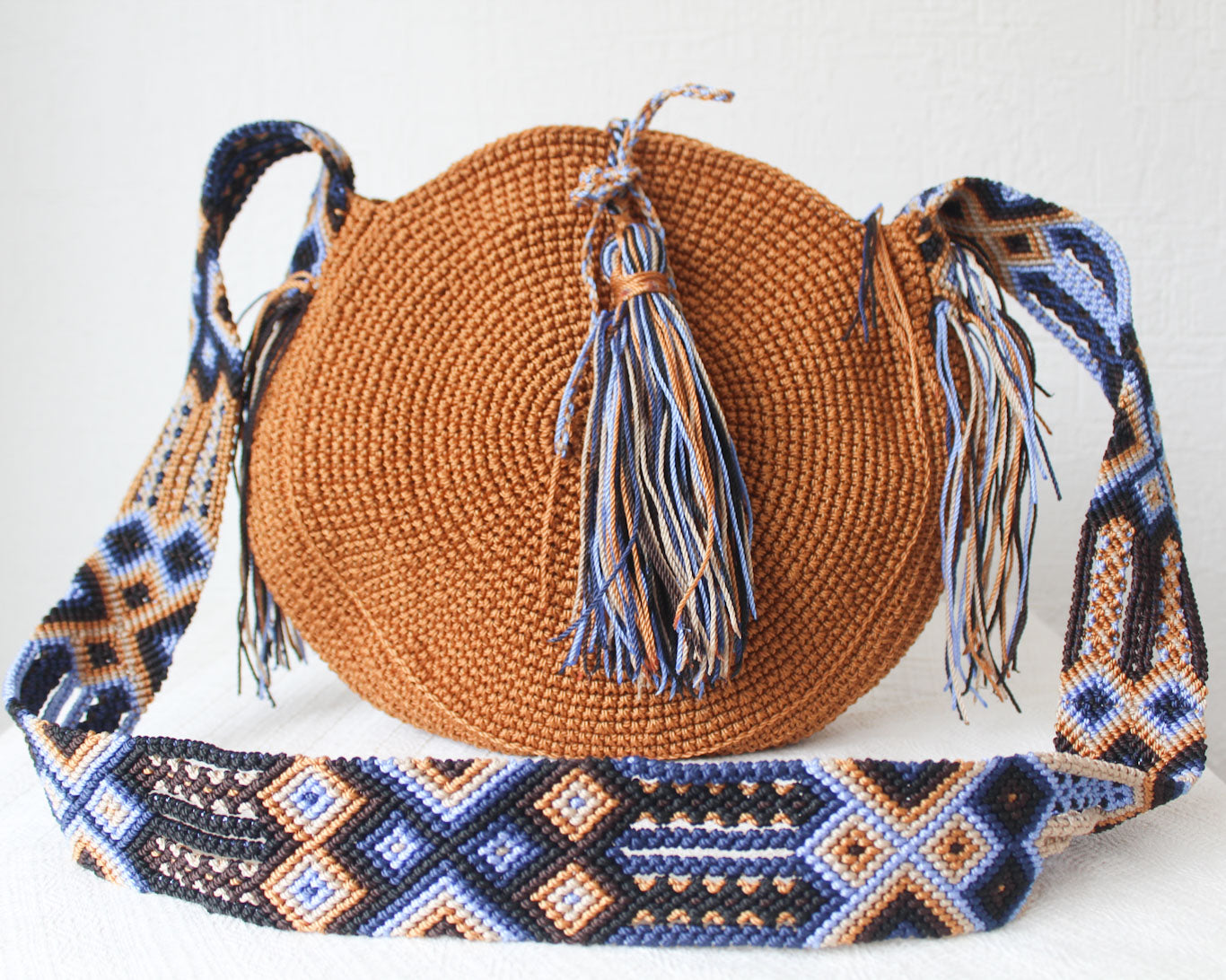 Bolso Redondo Marrón Azul