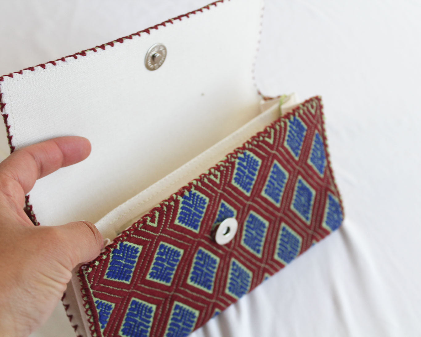 Cartera Grande Flores Azul Vino
