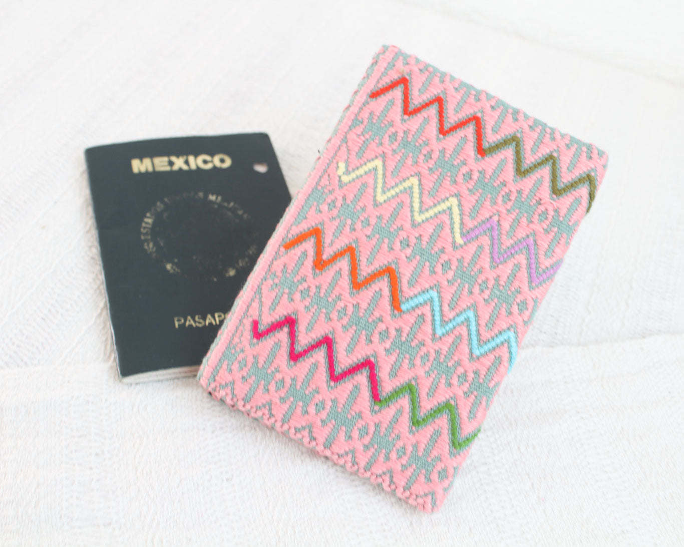 Porta Pasaporte Lluvia de Estrellas Rosa
