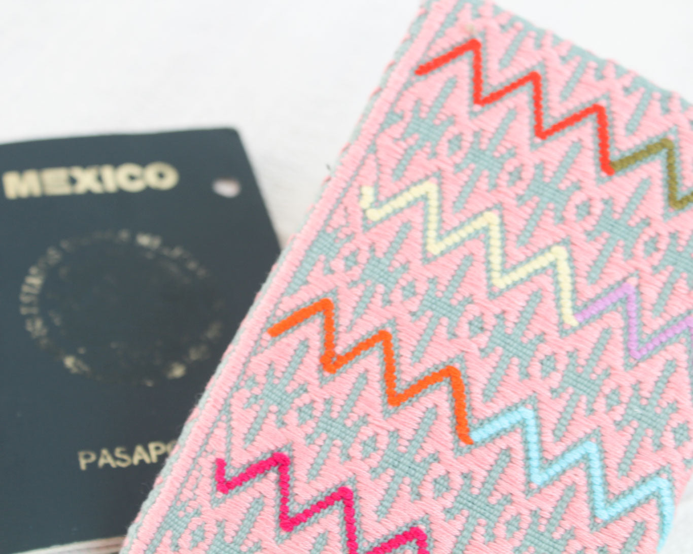 Porta Pasaporte Lluvia de Estrellas Rosa
