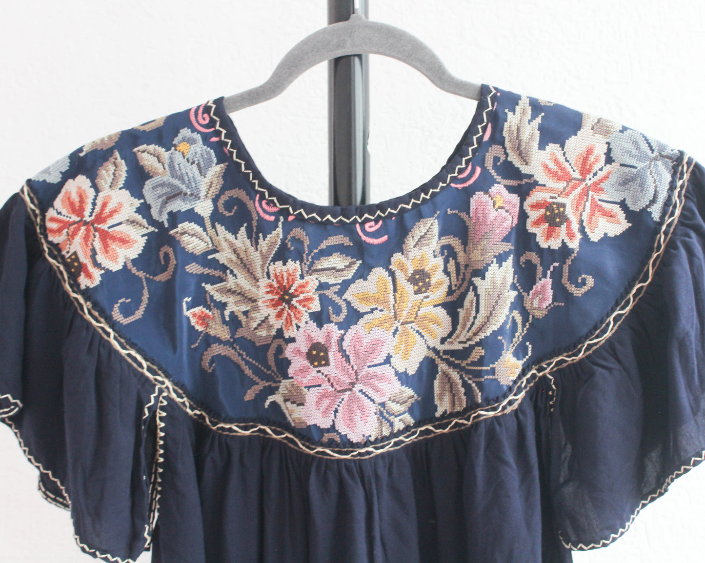 Blusa Abigail Flores Azul Marino Beige XL - XXL