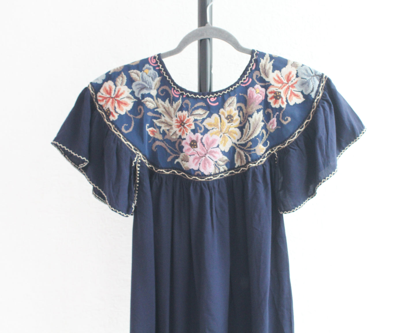 Blusa Abigail Flores Azul Marino Beige XL - XXL