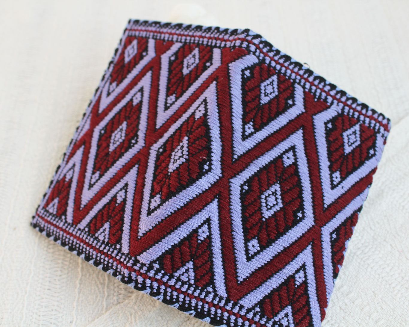 Porta Pasaporte Flores Vino Lila