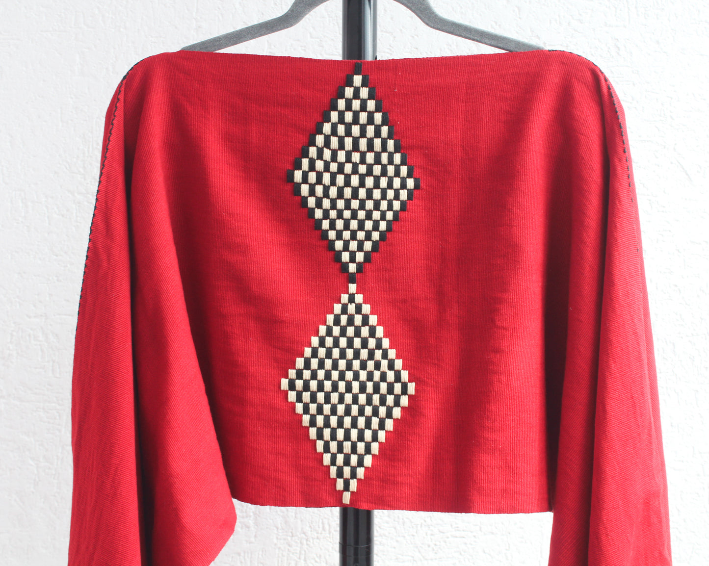 Jorongo Rombos Rojo Beige Negro