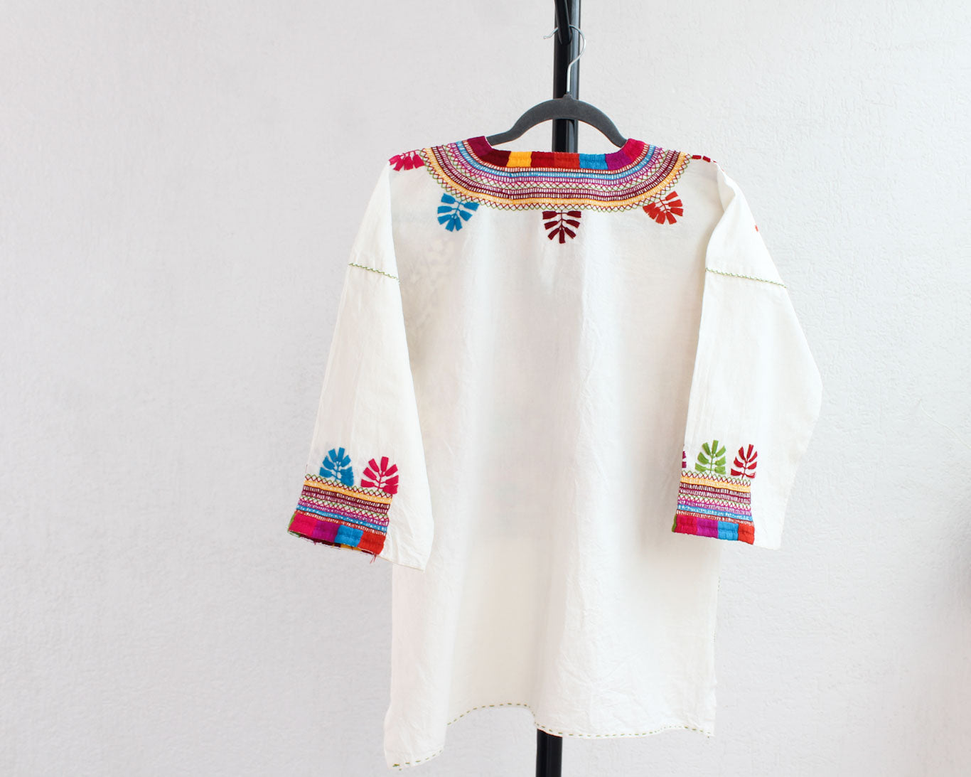 Blusa Milpa L - XL Colores Rojo Flores