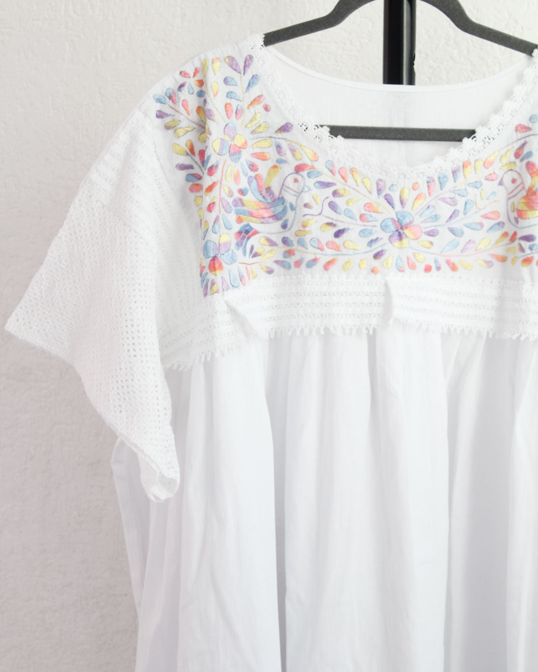 Vestido Lety XXXL - 4 XL Blanco Pajaritos Tonos Pastel