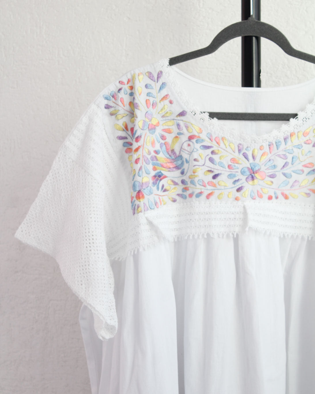 Vestido Lety XXXL - 4 XL Blanco Pajaritos Tonos Pastel