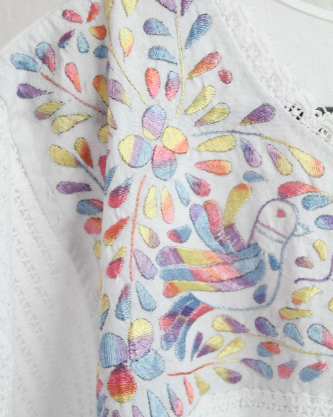 Vestido Lety XXXL - 4 XL Blanco Pajaritos Tonos Pastel