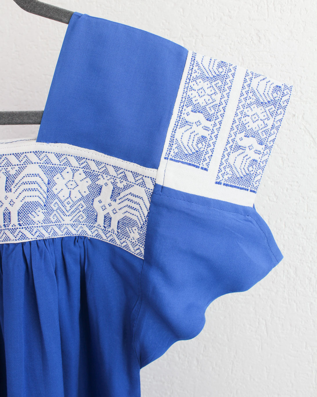 Vestido Tania Bordado Flores Azul rey