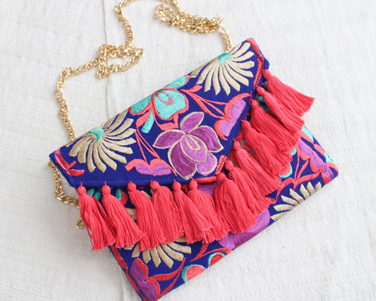 Clutch Bordado Azul Rosa Coral