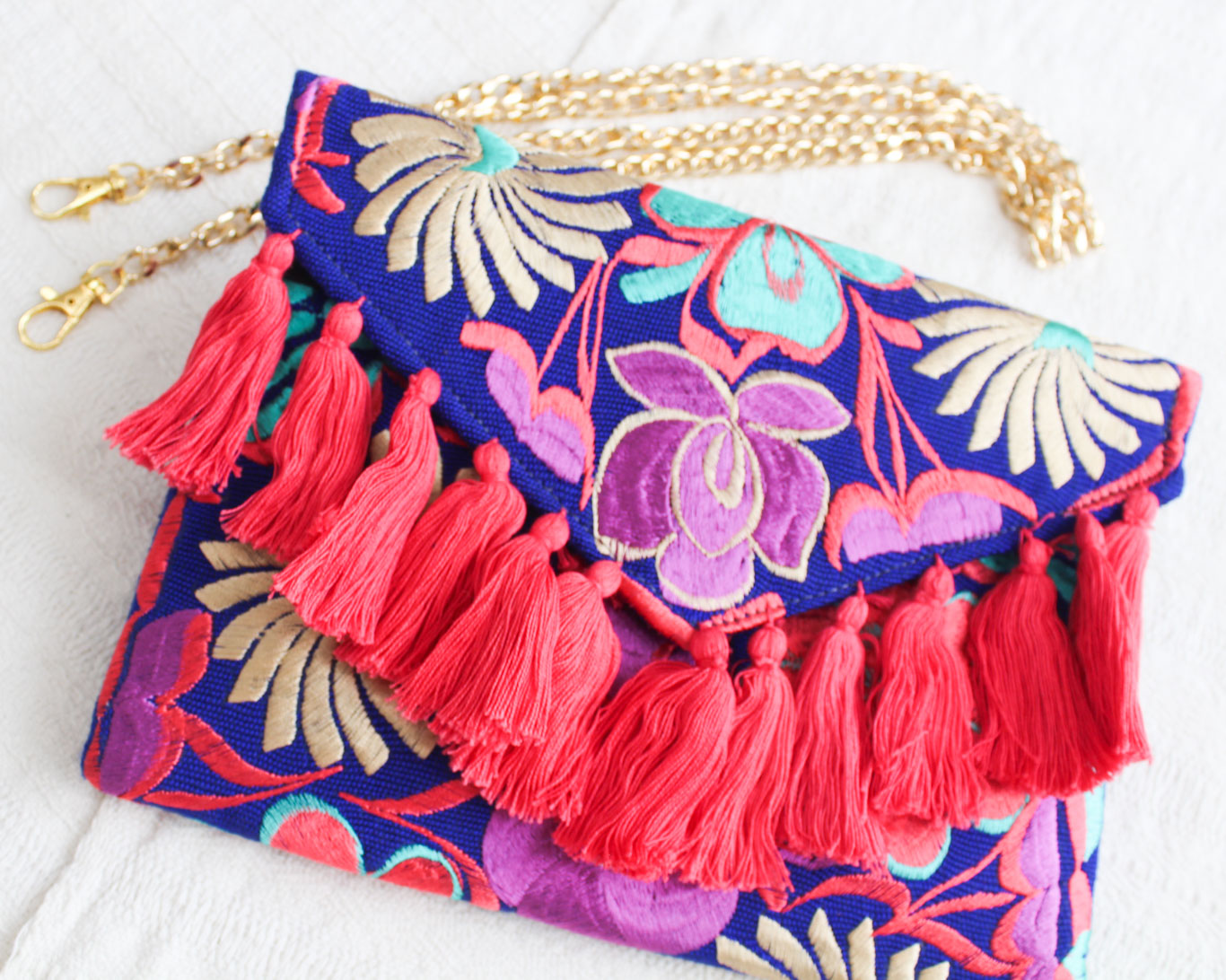 Clutch Bordado Azul Rosa Coral