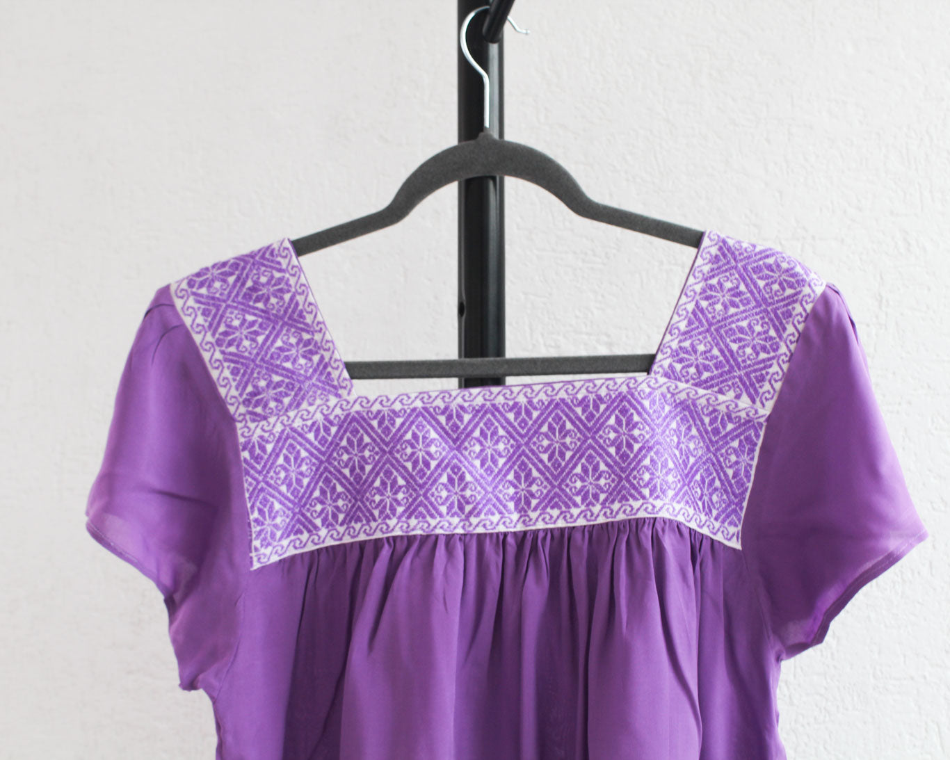 Blusa Bordada Tania Lila Flores CH - M