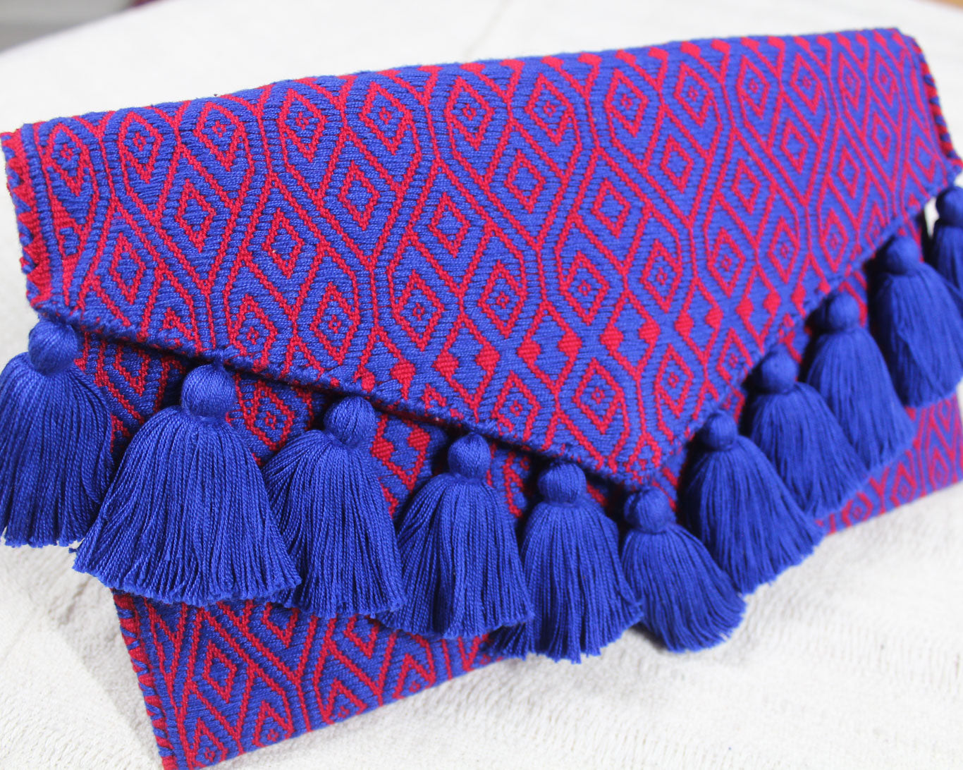 Clutch Artesanal Rizado Azul Rojo