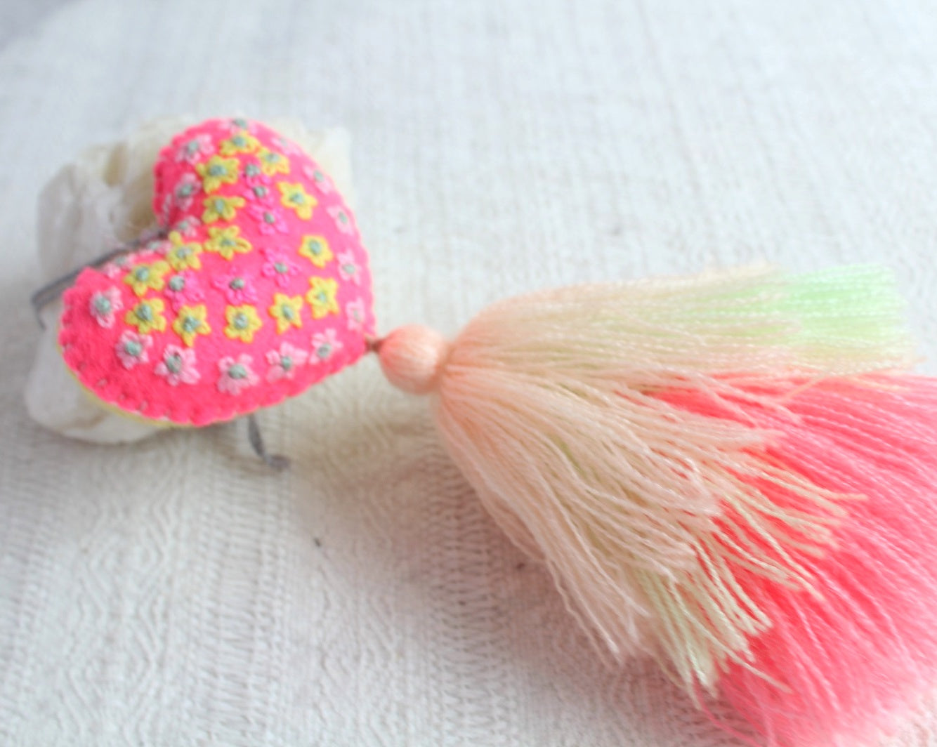 Corazón Florecitas Rosa Verde Coral