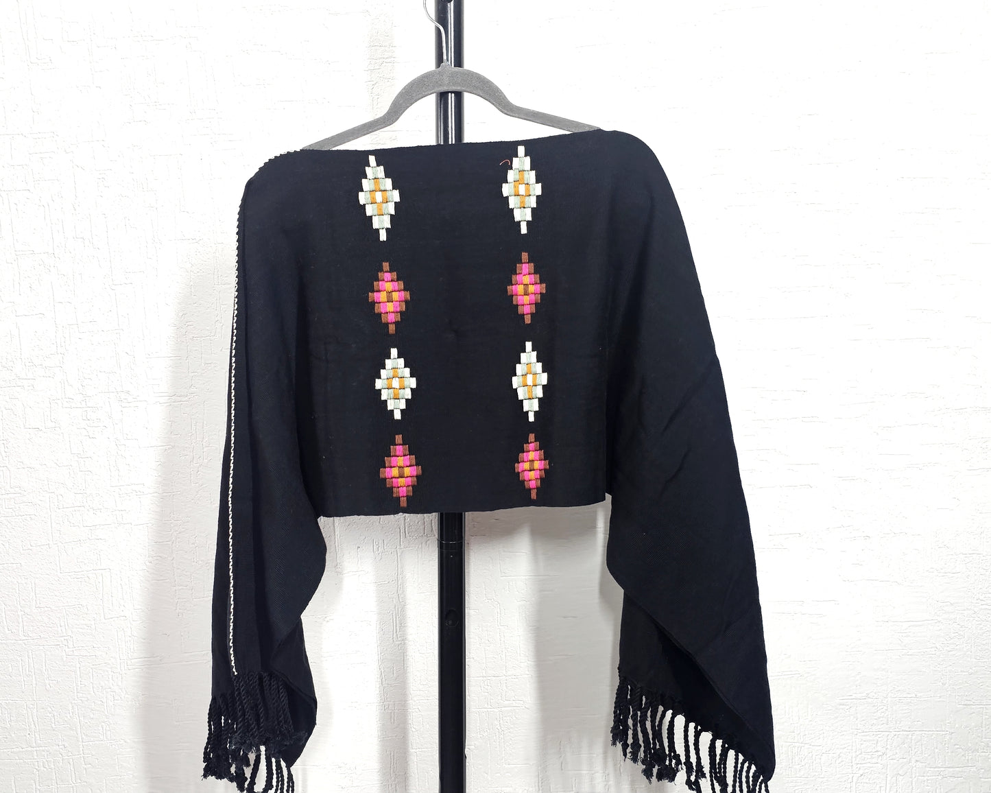 Jorongo Rombos Negro Blanco Rosa