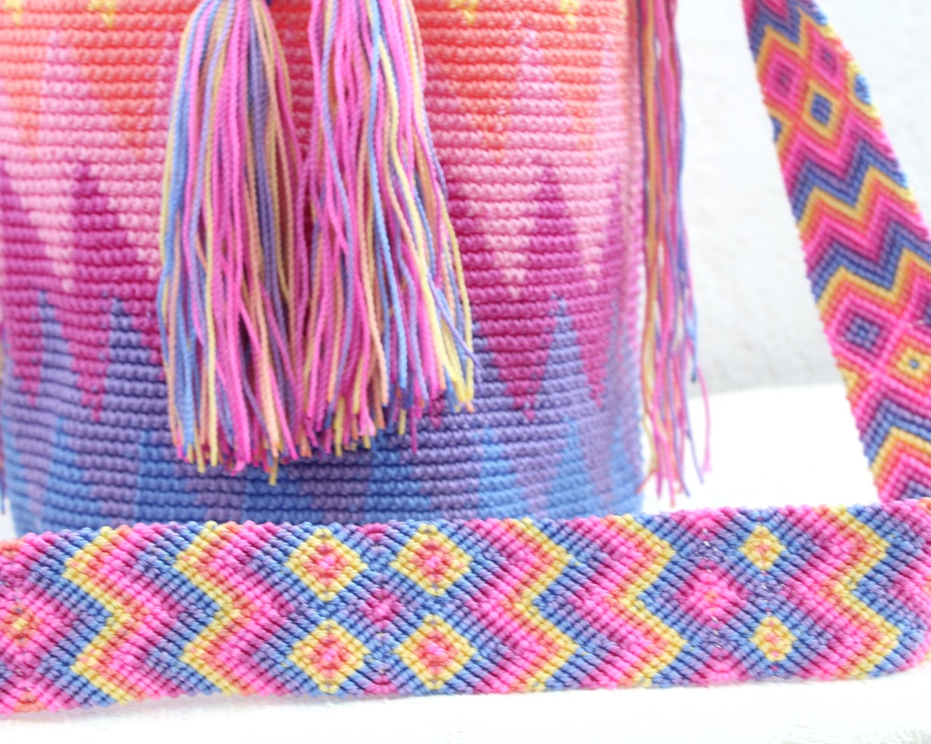 Bolso Morral Zig Zag Amarillo Rosa Azul