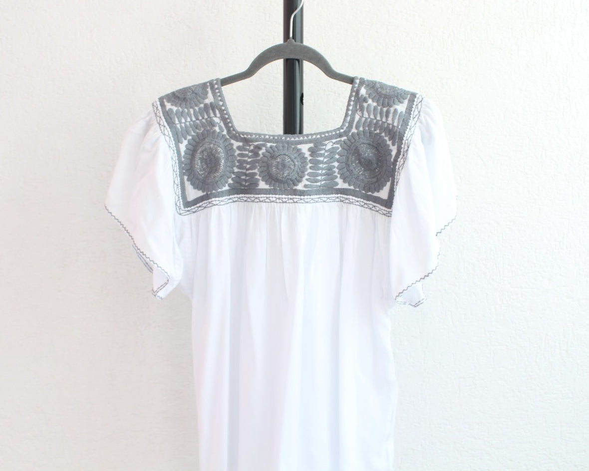 Blusa Aguacatenango Blanco Gris