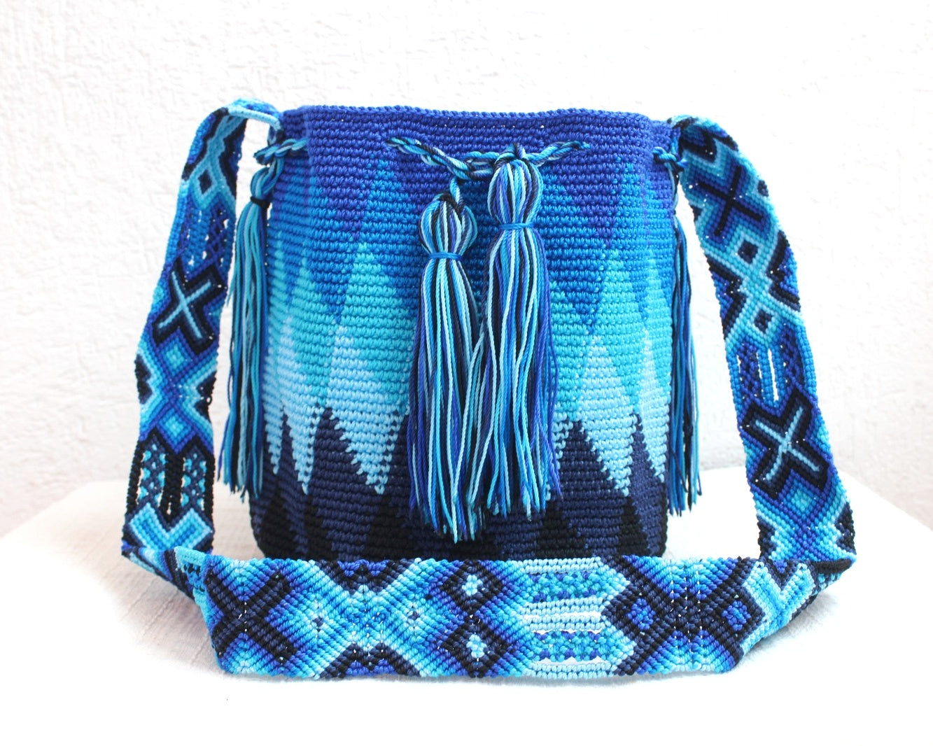 Bolso Morral Rombos Azules
