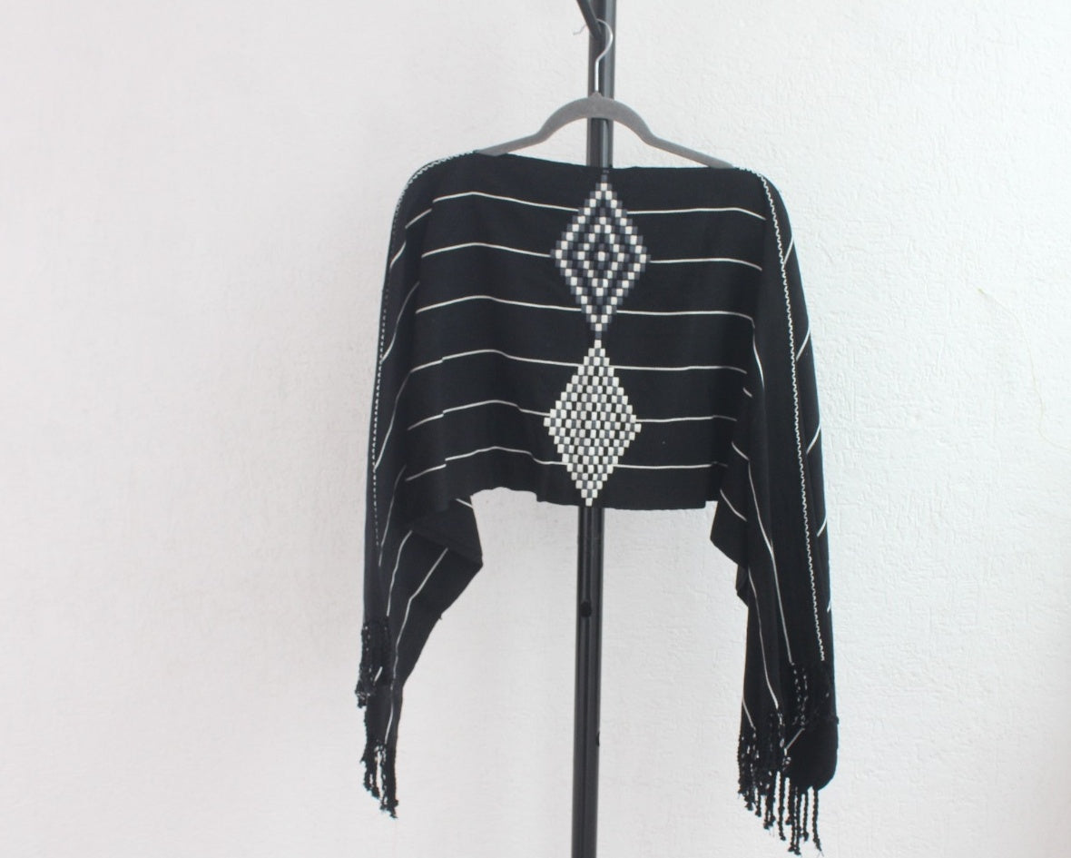 Jorongo Rombos Negro Lineas Blancas
