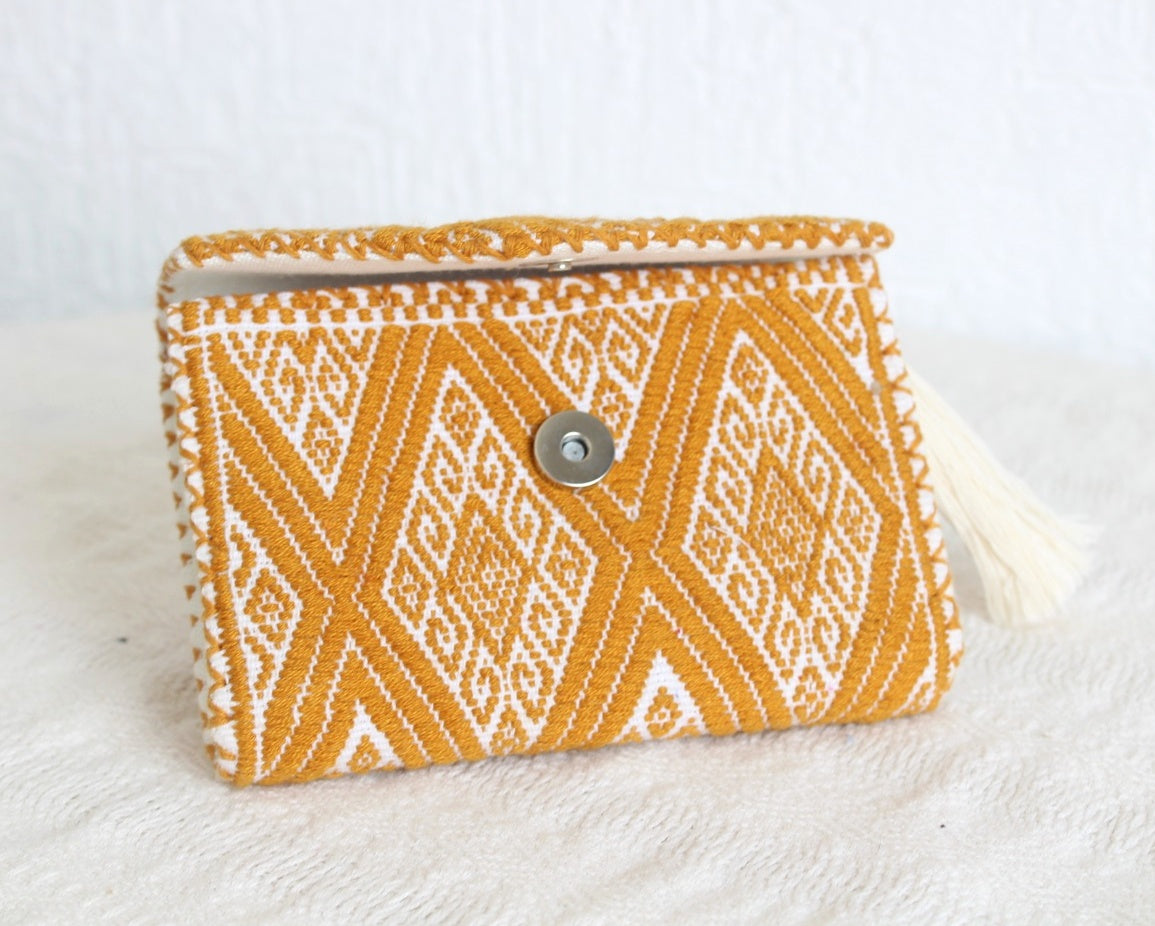 Cartera XOCOM BALUMIL Mostaza Blanco