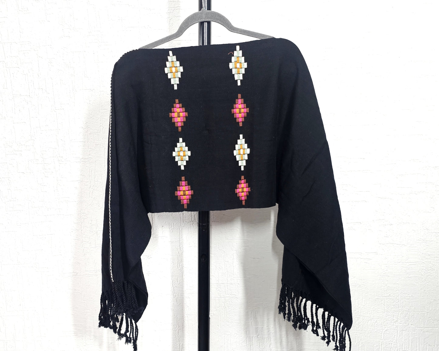 Jorongo Rombos Negro Blanco Rosa