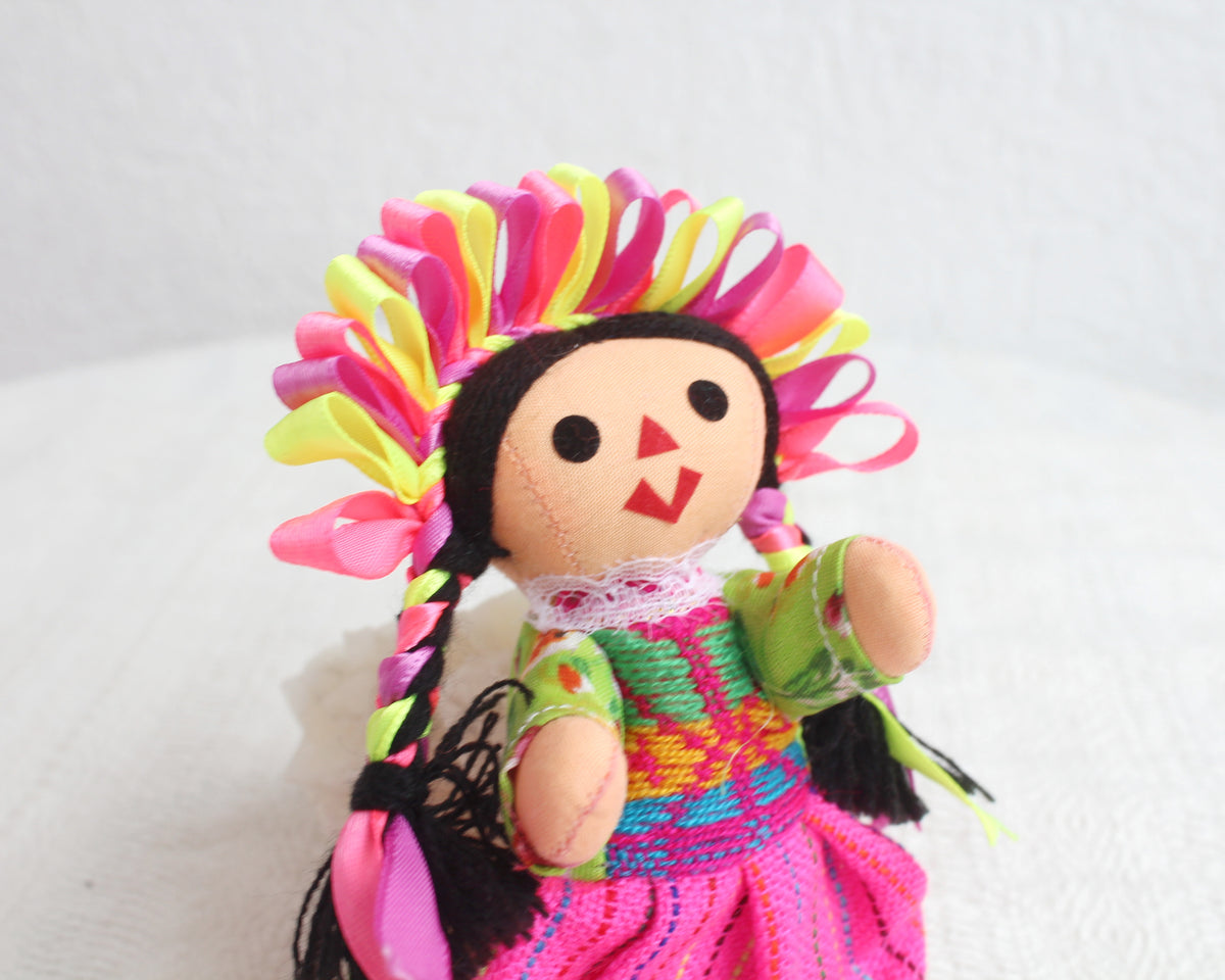 Muñeca Lelé Pequeña Rosa Amarillo